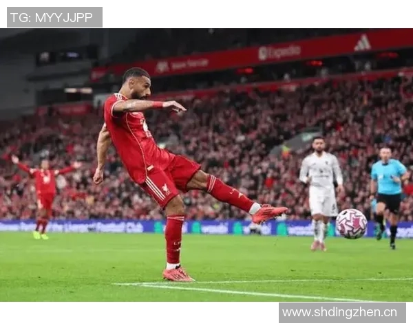 卡拉格怒斥萨拉赫八分钟热刺麦迪逊目瞪口呆现场吃瓜盛况引热议