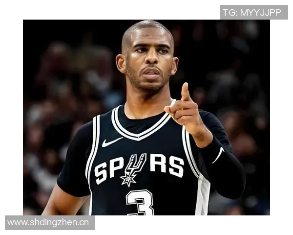 保罗掌舵经验丰富助攻8次虽无得分但贡献3篮板3抢断表现出色