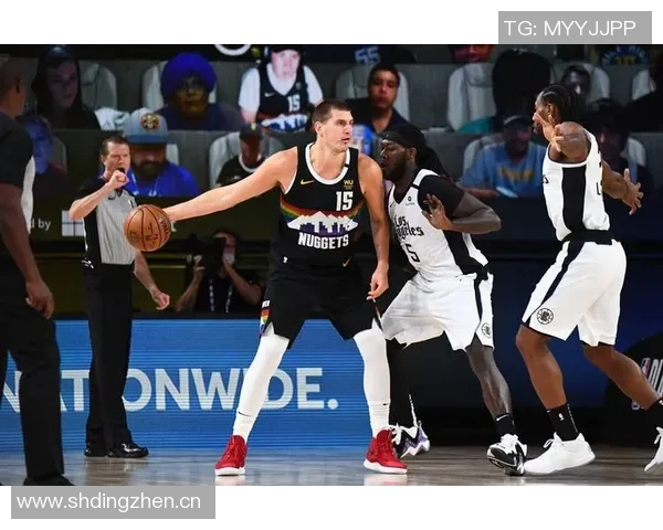 NBA新赛季第一中锋评选结果揭晓约基奇荣膺桂冠引发热议